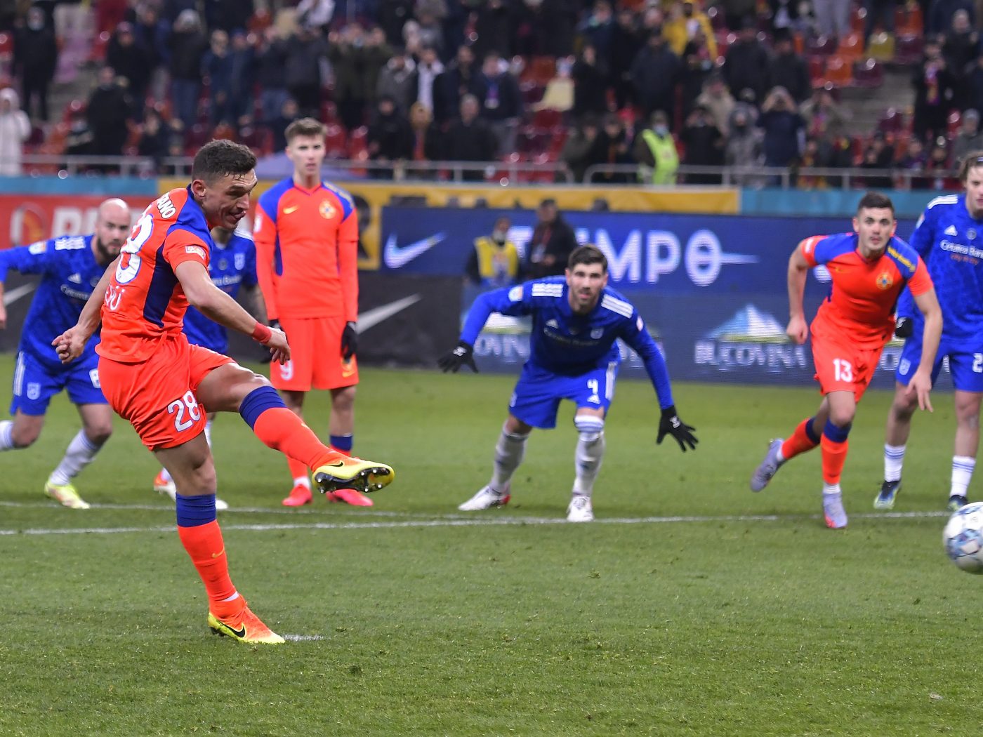 Claudiu Keșeru a răbufnit după golul cu FC U Craiova: „Tăcerea e de aur, am știut la ce mă înham! Toată lumea îl știe bine pe nea Gigi!”