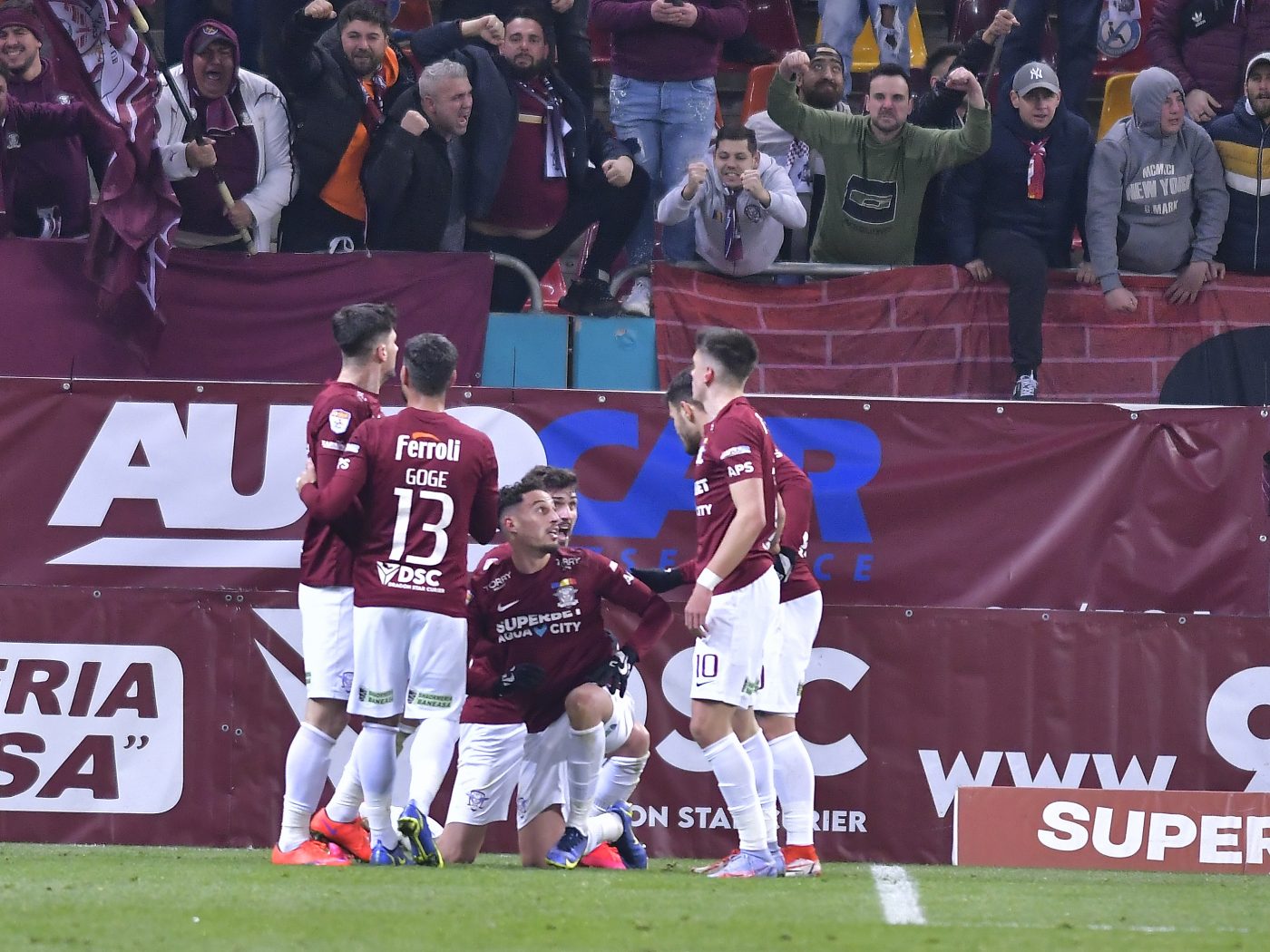 Comisia de Disciplină a LPF, măsură drastică împotriva Rapidului după incidentele de la meciul cu UTA! Suporterii din Giulești, interziși pe stadion