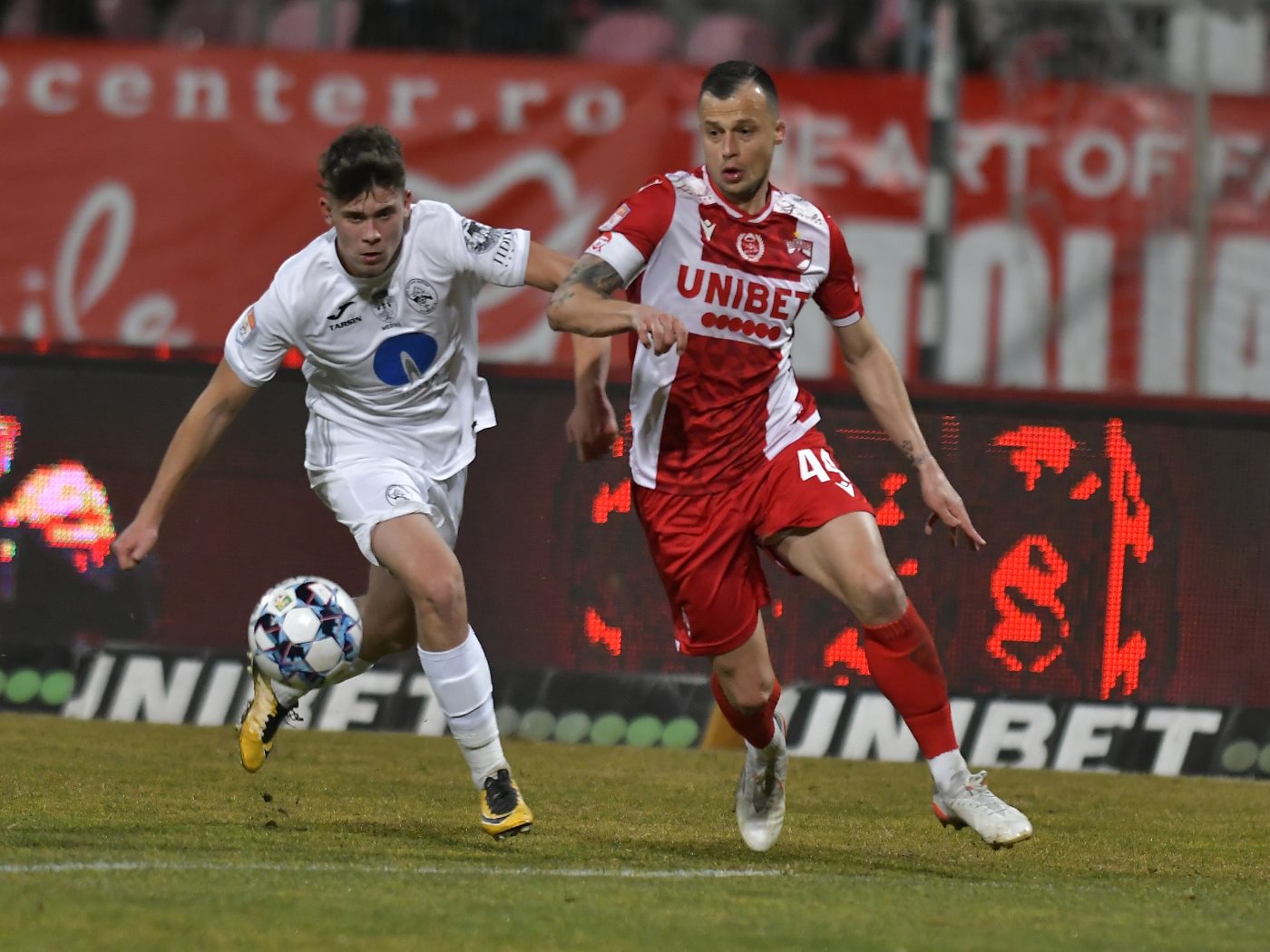 Cum pot fi evitate pe viitor situațiile incredibile în care se află unele cluburi din Liga 1: „Restul, Dumnezeu cu mila!”. Șefii FRF și LPF, făcuți praf