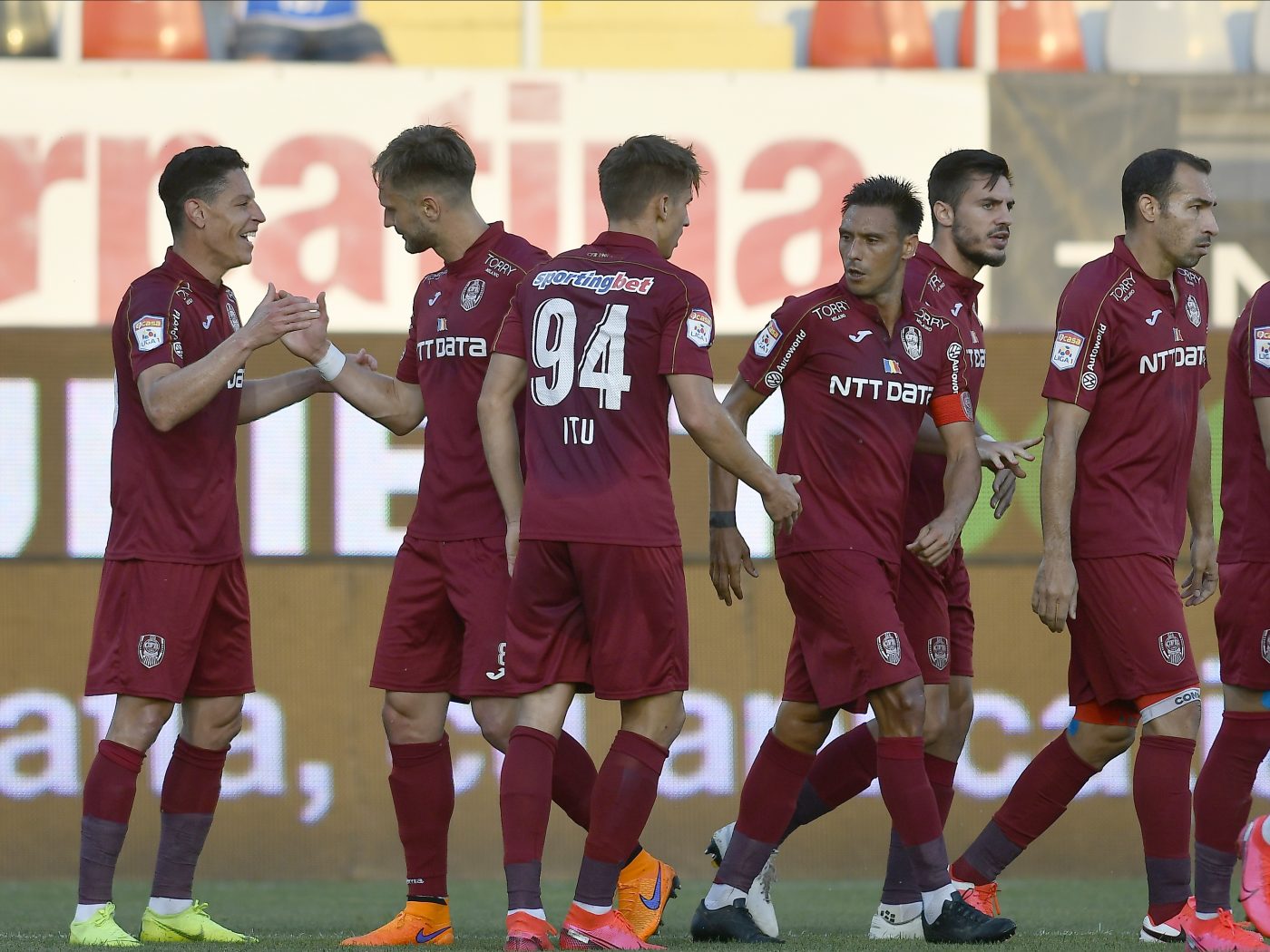Un jucător cu patru titluri de campion în palmares vrea să joace pentru CFR Cluj. „A discutat cu persoanele din cadrul clubului! E nemulțumit!”
