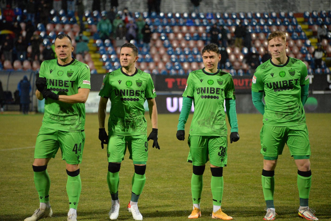Dinamo mai pregătește patru transferuri! „Există negocieri! Sperăm să aducem minim doi!” Ce posturi vor să acopere dinamoviștii