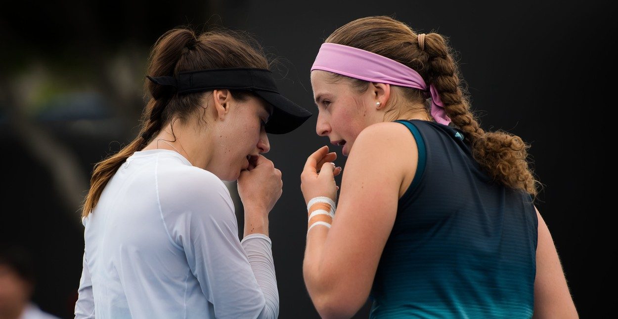 Jelena Ostapenko și-a găsit nașa! „Inamica” Simonei Halep, învinsă fără drept de apel în semifinale la Doha, și-a încheiat seria de 9 victorii consecutive | VIDEO