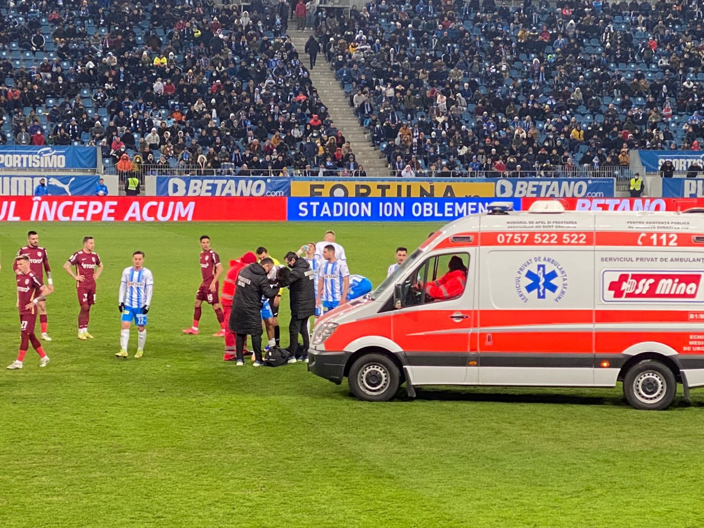 Lovitură pentru Laurențiu Reghecampf! Ștefan Baiaram a suferit o accidentare gravă, iar ambulanța a pătruns de urgență pe teren | VIDEO
