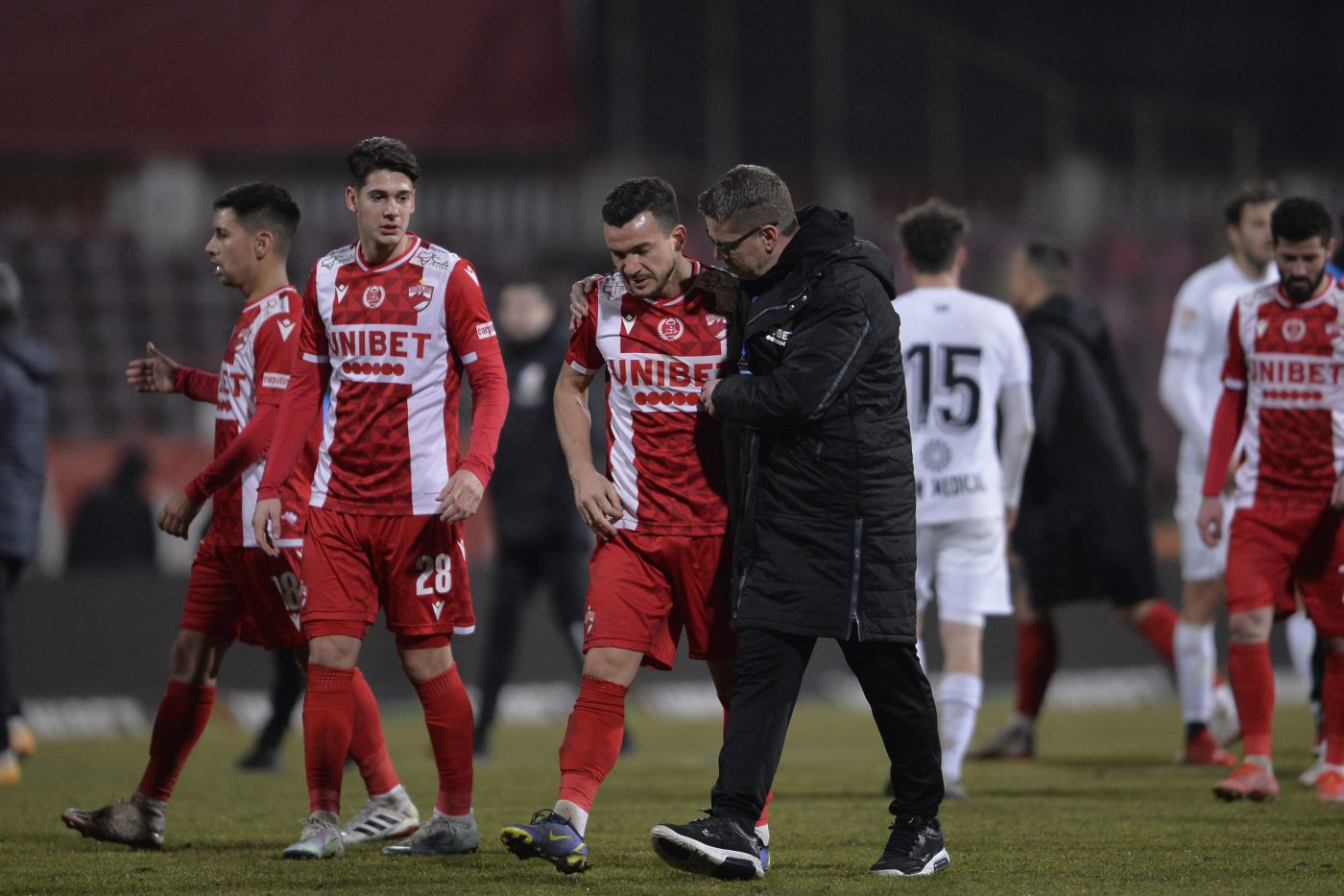 Fotbaliștii lui Dinamo au promisă o primă importantă pentru victoria în derby-ul cu Rapid: 10.000 de euro!