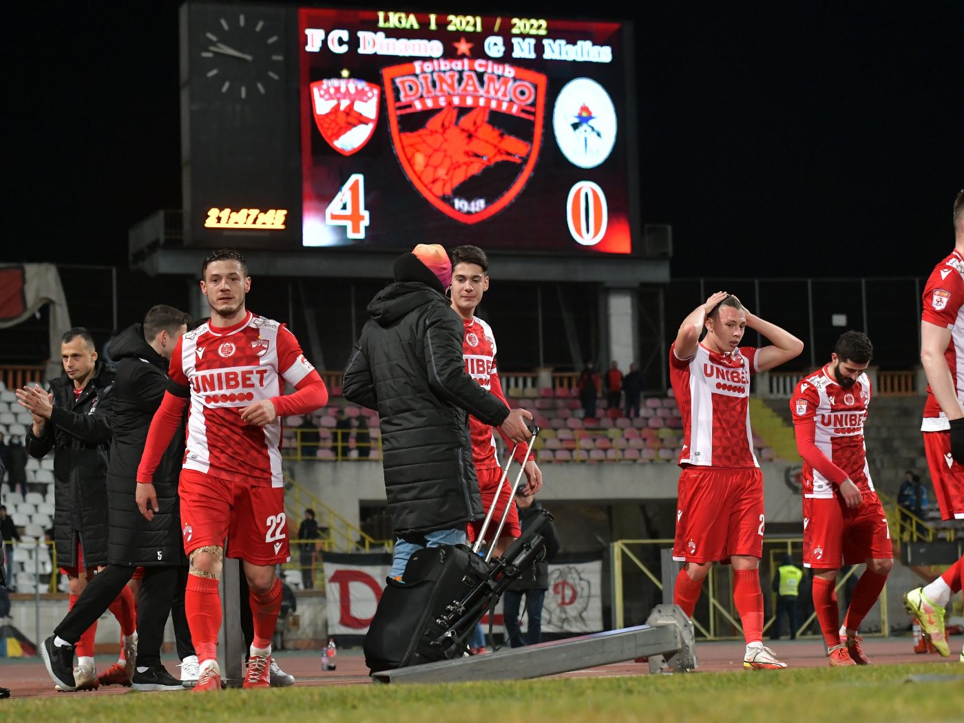 Investitorii fug de Dinamo! Explicațiile conducătorilor roș-albilor: „Oamenii cu bani se feresc de scandaluri!”