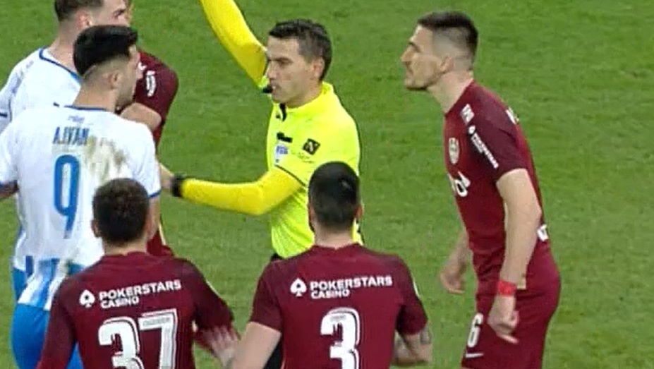 Scandal la derby-ul Universitatea Craiova – CFR Cluj! Oltenii au cerut penalty și jucătorii au fost aproape de o bătaie generală | VIDEO
