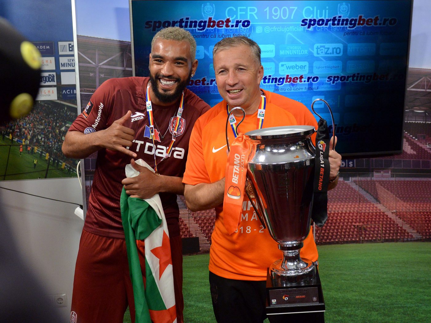 Și-a luat Dan Petrescu gândul de la Billel Omrani? „Poate să meargă unde vrea el!” Ce i-a spus atacantul francez
