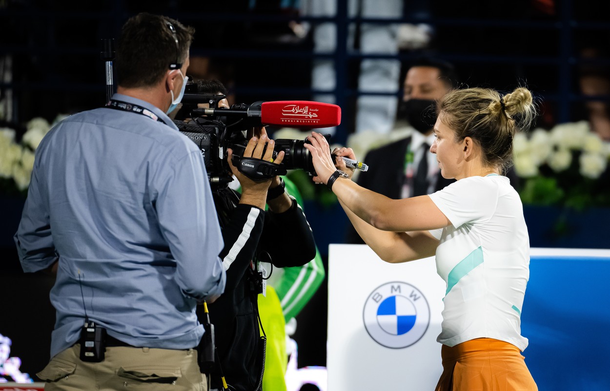 Prima reacție a Simonei Halep după calificarea în semifinale la Dubai: „Asta am avut în minte!” Cum a destabilizat-o pe Ons Jabeur