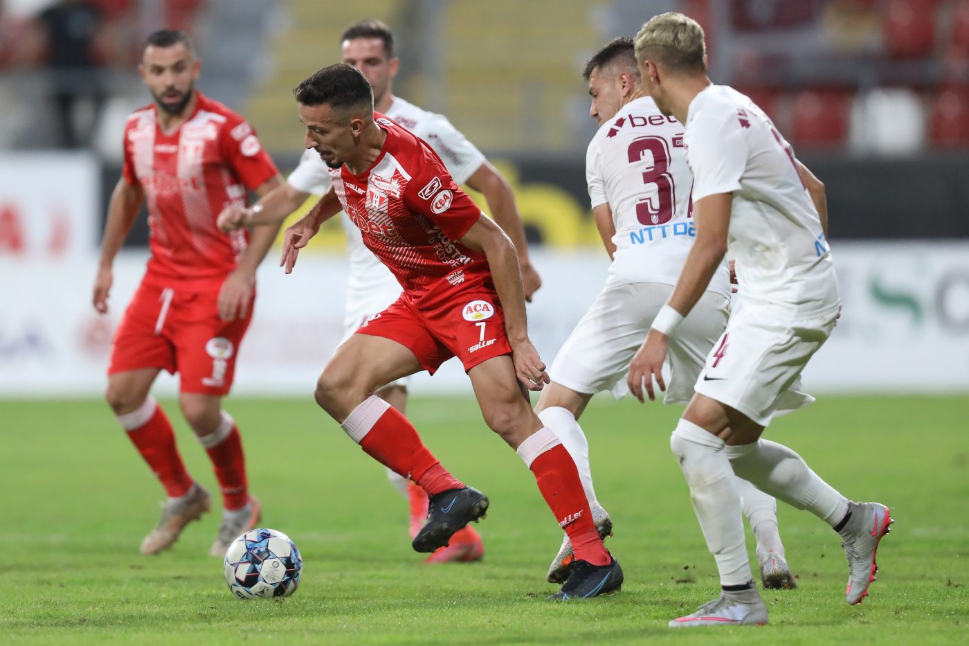 CFR Cluj – UTA 0-0, Live Video Online, în etapa cu numărul 25 a Ligii 1 | S-a reluat partida din Gruia! Dan Petrescu a făcut două schimbări după pauză