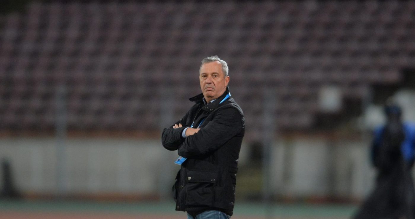 Un impresar îl acuză pe Mircea Rednic: „Ai mai auzit vreodată să faci probe de jucători prin contract? E aberant” | VIDEO EXCLUSIV ProSport Live
