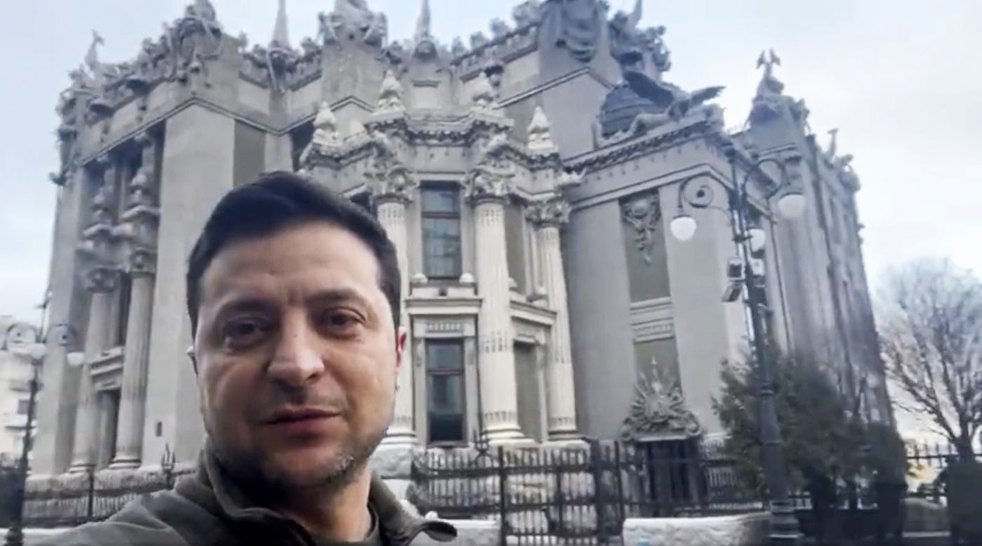 Volodimir Zelenski, mesaj direct pentru România, după ajutoarele primite de ucraineni de la Klaus Iohannis și Gigi Becali! Noul erou al Europei, cuvinte emoționante pentru țara noastră: „Sunt recunoscător”