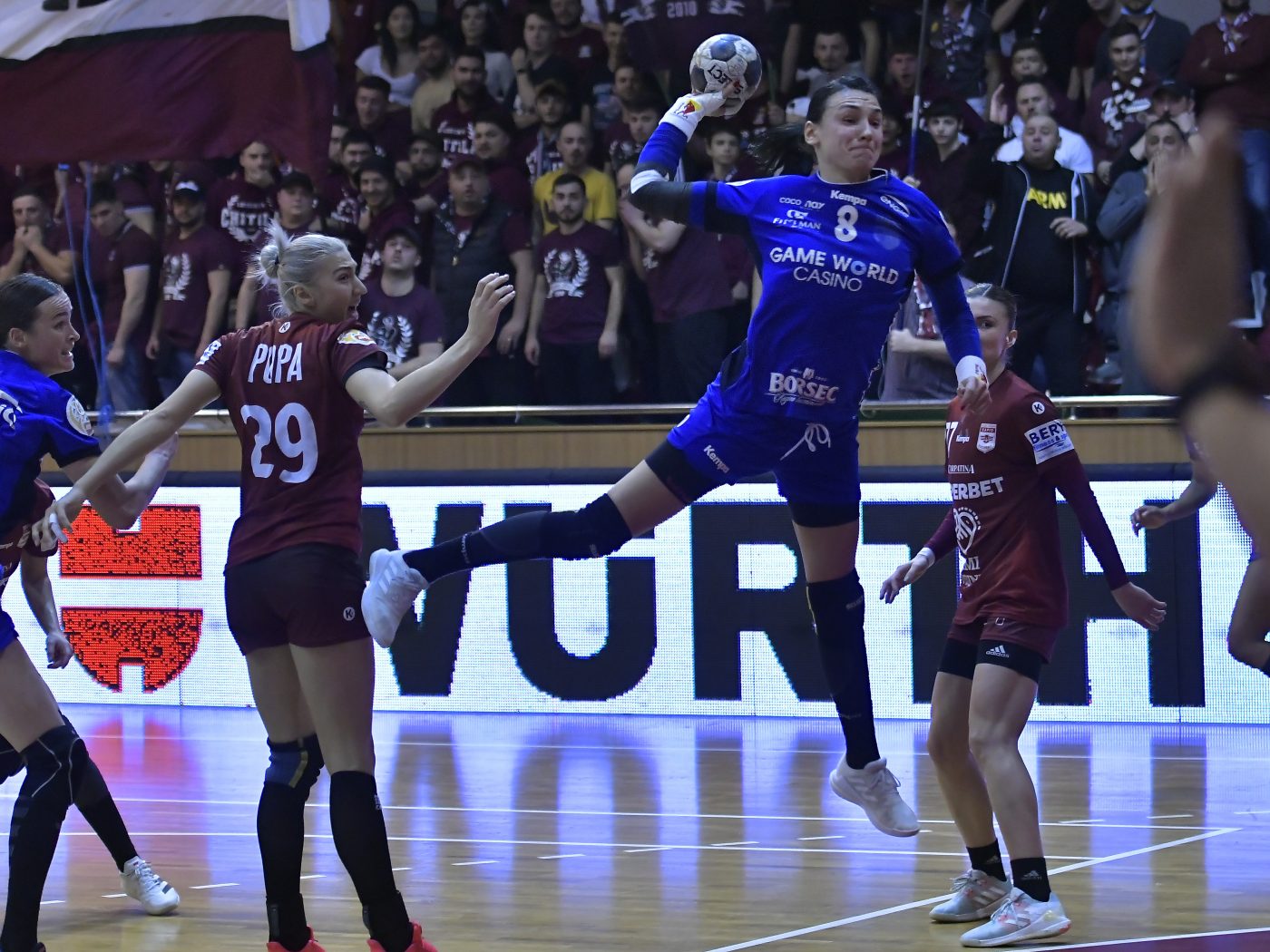 CSM București, victorie în Giulești! Rapid pierde din avansul luat în Liga Florilor și tremură pentru titlu, Cristina Neagu a fost de neoprit | FOTO & VIDEO