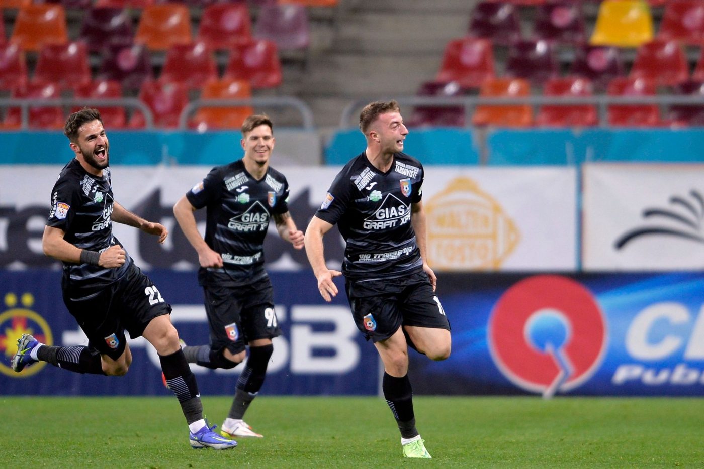 Gol splendid marcat în FCSB – Chindia! Daniel Popa l-a executat pe Andrei Vlad cu un șut în vinclu trimis direct din lovitură liberă! | VIDEO