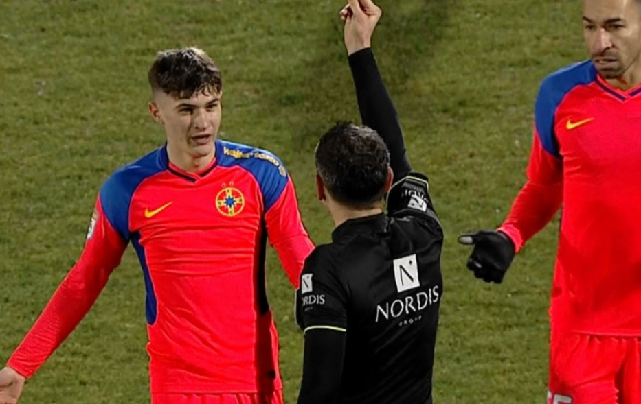 Cadou pentru mama! Noua „perlă” de la FCSB Matei Tănasă a debutat la doar 16 ani, cu o zi înaintea aniversării mamei sale. „Ei sunt cel mai de preț cadou al meu, ca mamă” | SPECIAL