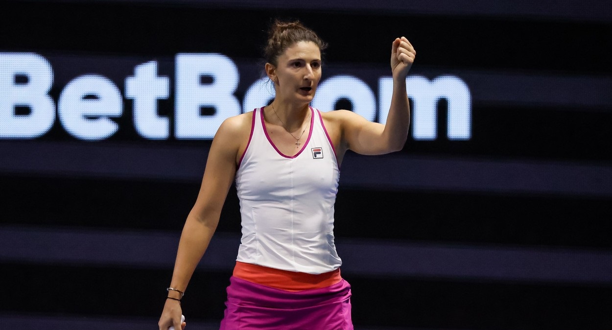 Irina Begu, parcurs fantastic la Sankt Petersburg: a învins-o fără drept de apel pe Tereza Martincova. Pe cine va înfrunta în semifinale