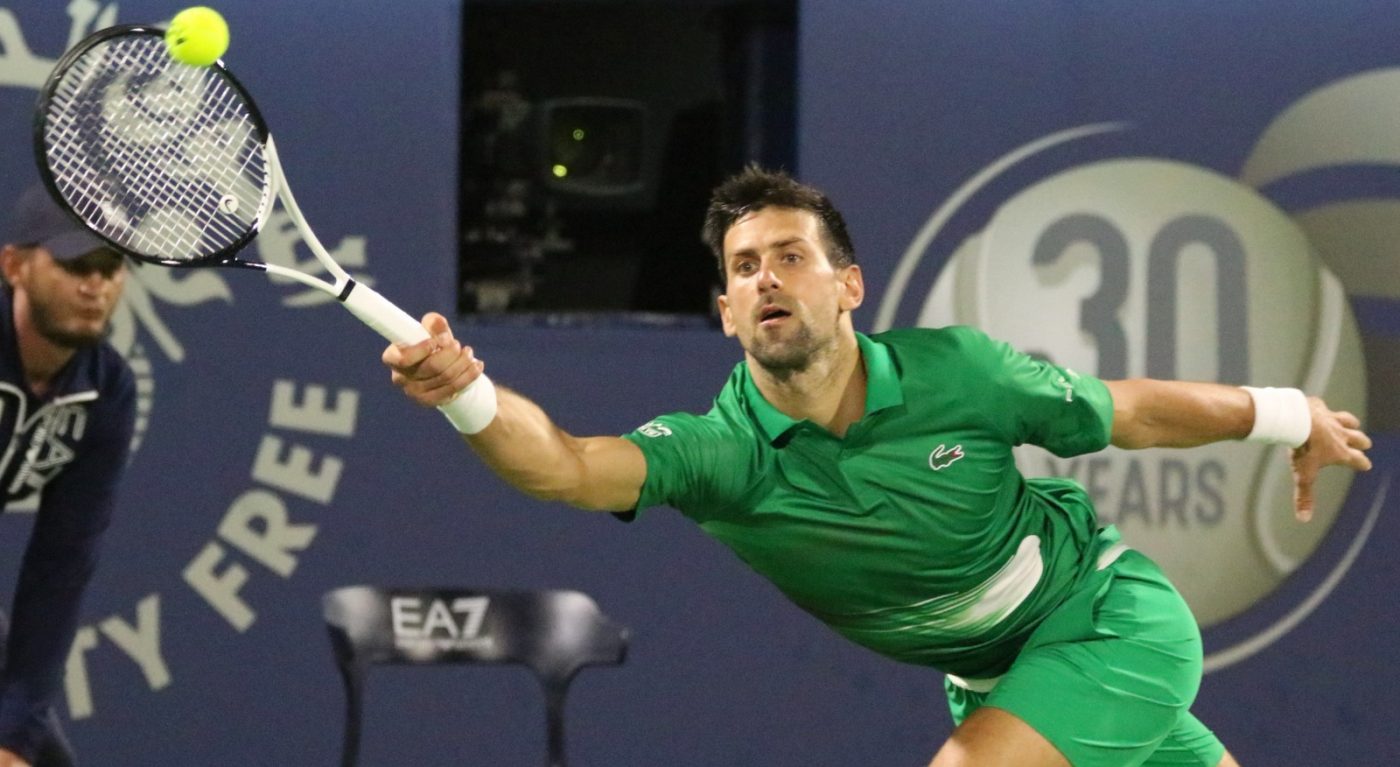 Surpriza anului în tenis! Novak Djokovic, eliminat de numărul 123 ATP în sferturi la Dubai! Sârbul a pierdut locul 1 mondial