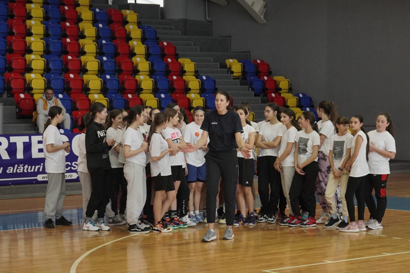 Ce este proiectul „Her World Her Rules” lansat de FIBA Europe și cui se adresează! Svetlana Simion: „Este frumos să fii lângă acești copii minunați care joacă baschet” | SPECIAL