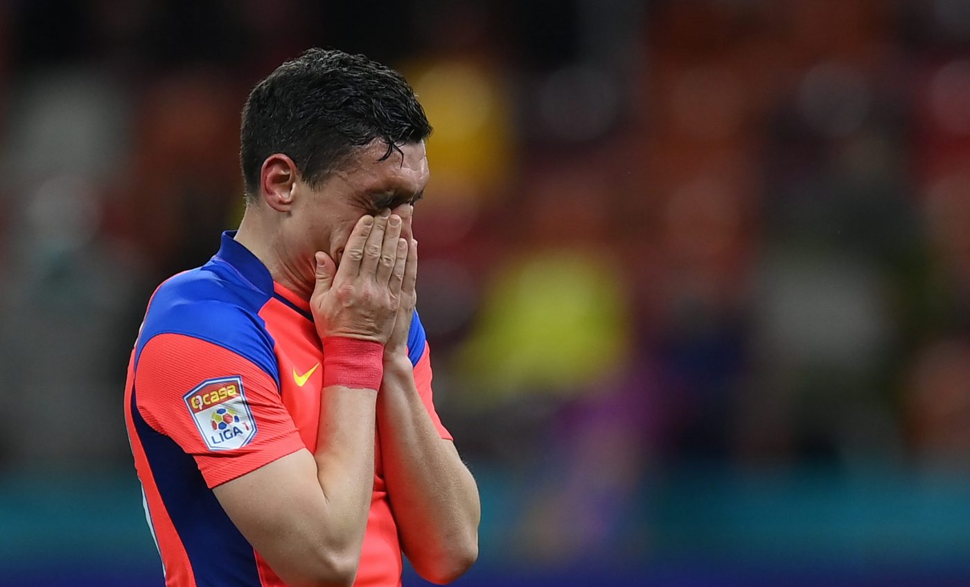 Claudiu Keșeru, desființat de un fost jucător de la FCSB după ce a plâns în hohote. „Nu îmi e milă! Nu știi unde vii? Primești 30.000 de euro pe lună, îți asumi lucrurile astea pentru o așa sumă!”