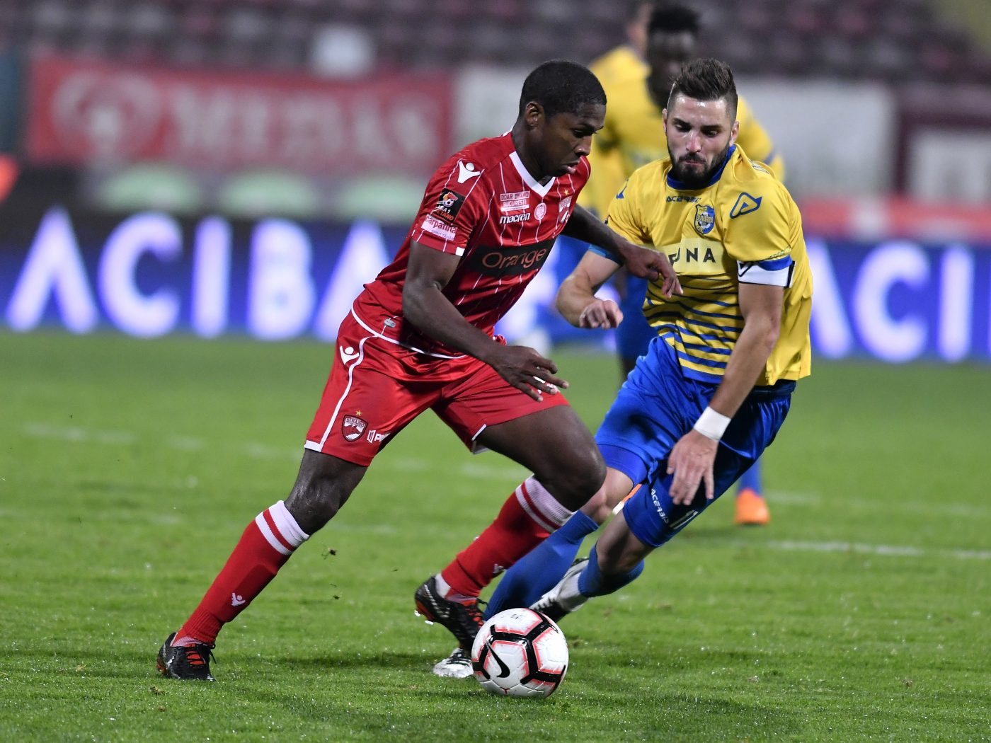Lovitură de proporții pentru Dinamo! A pierdut procesul cu fotbalistul care îi acuza pe „câini” că i-au falsificat semnătura! Suma uriașă pe care trebuie să o plătească