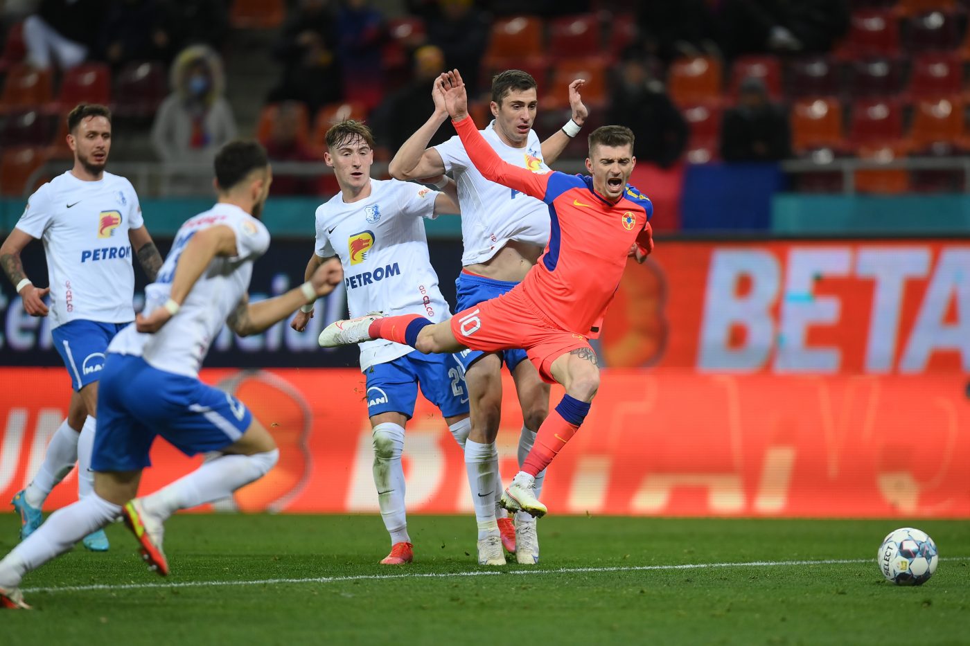 FCSB – Farul Constanța 0-0, Live Video Online în prima etapă din play-off-ul Ligii 1. Jeft Betancor, ocazie uriașă