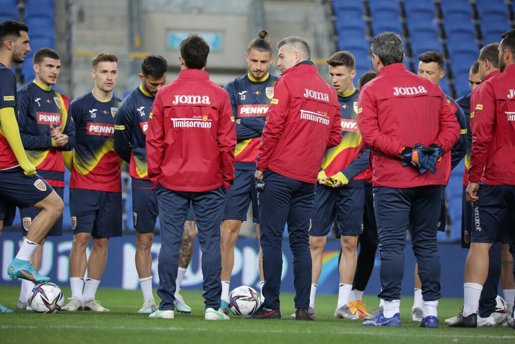 Fotbaliștii cu care începe naționala României în viziunea lui Meme Stoica: „Nu găsești unul ca el în Europa!”