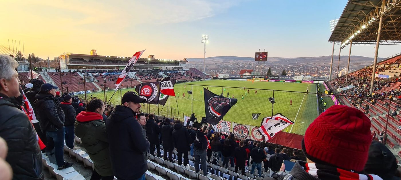 Galeria lui Dinamo a plecat la pauza derby-ului cu CFR Cluj! De ce au ales „câinii” să părăsească stadionul, în semn de protest | EXCLUSIV