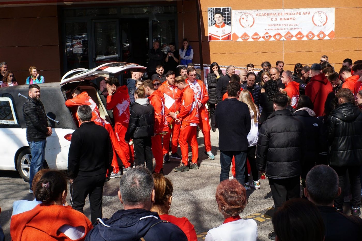 „L-am plâns, l-am aplaudat și i-am promis că nu-l vom uita niciodată!” Gestul emoționant al lui Dinamo, după dispariția fulgerătoare a lui Andrei Drăghici