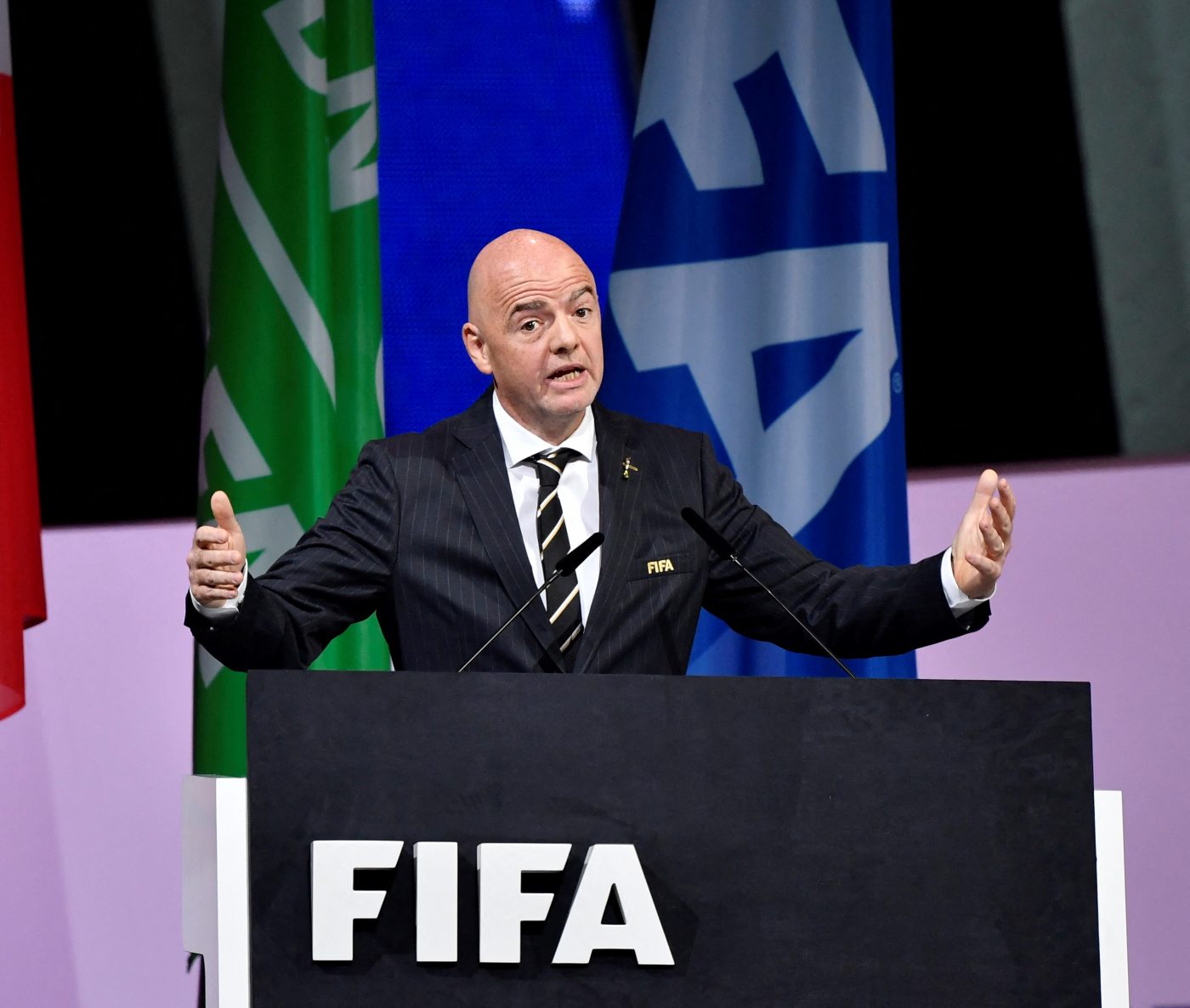 FIFA, o nouă decizie pentru a ajuta jucătorii din Ucraina! Ce restricții au cluburile care vor să transfere fotbaliști ucraineni