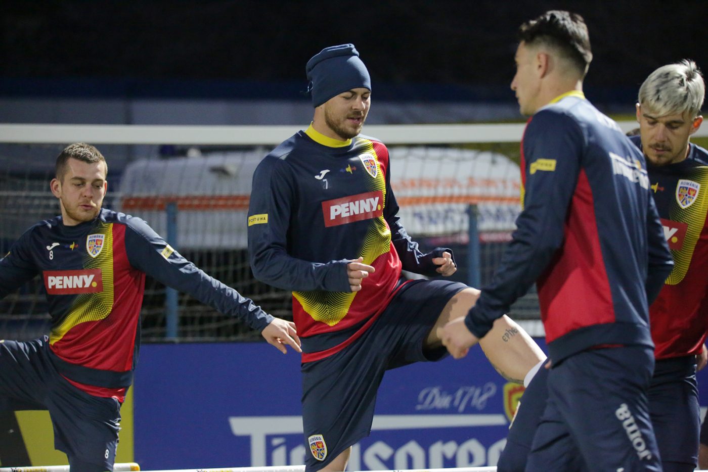 Marea problemă a României înaintea meciurilor cu Grecia și Israel! Federația Română de Fotbal, arătată cu degetul: „Plătim tribut regulii U21!” | VIDEO EXCLUSIV ProSport Live
