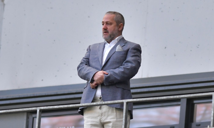 S-a aflat câți bani bagă, de fapt, Mihai Rotaru în Universitatea Craiova: „Ăsta e bugetul!”. Suma cu care oltenii vor să ia titlul e la jumătate din cât bagă Neluțu Varga la CFR Cluj