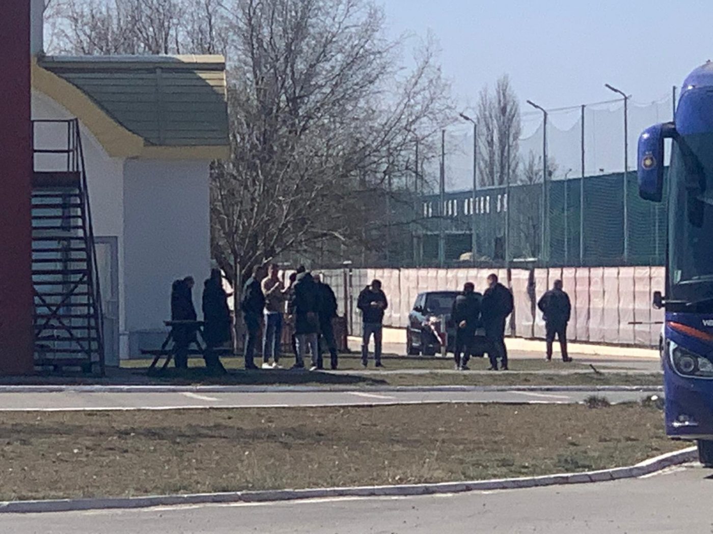 Mircea Lucescu, întâlnire de ultima oră cu Gigi Becali! Cine l-a acompaniat pe „Il Luce” la baza FCSB. Un preot a întâmpinat grupul | VIDEO