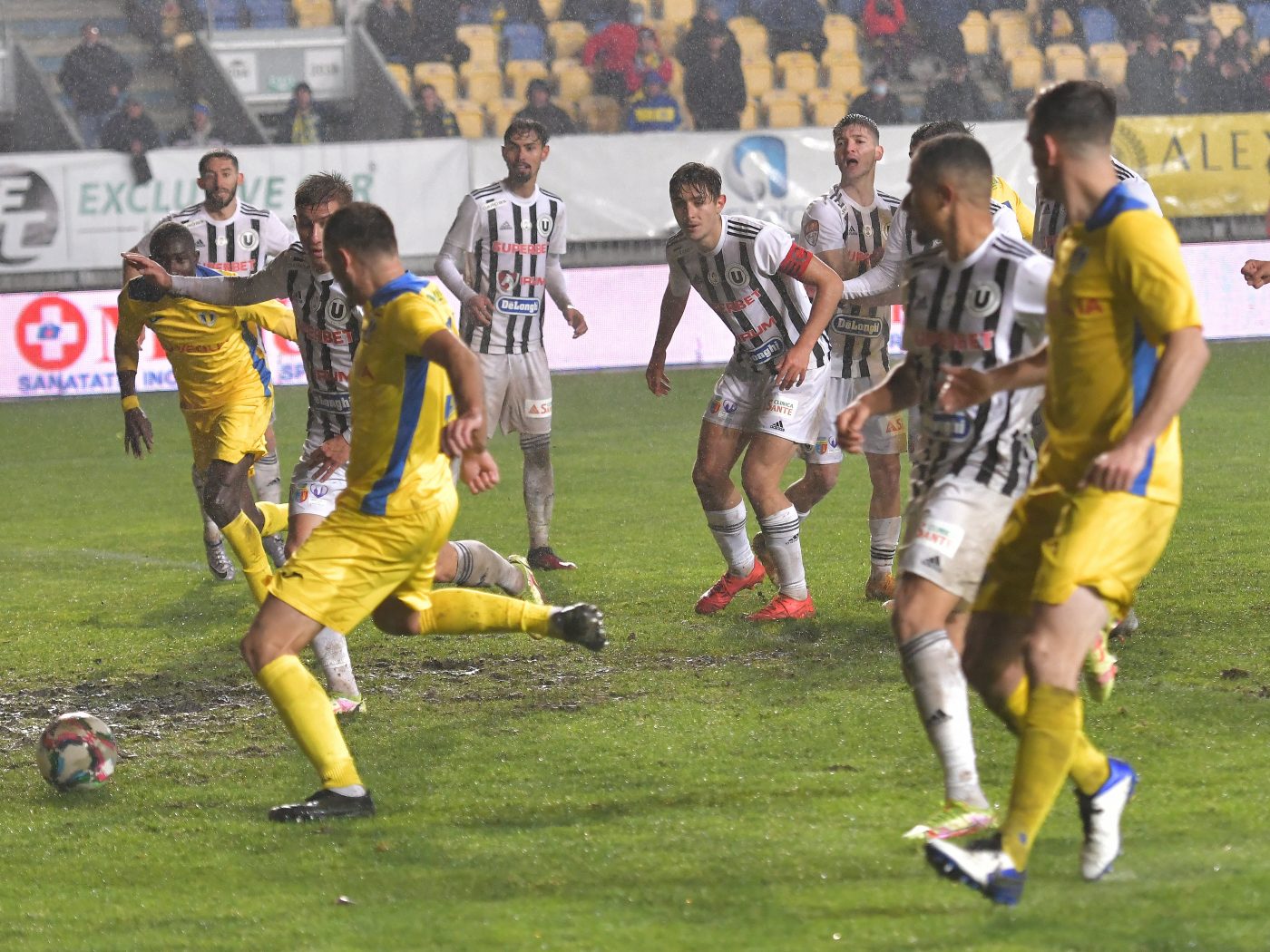A fost stabilit programul play-off-ului Ligii 2. Petrolul – ”U” Cluj se joacă în prima etapă