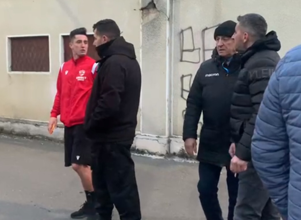 Steliano Filip, în „război” cu un fan al lui Dinamo, după remiza cu Sepsi: „Ești un leșinat!” | VIDEO