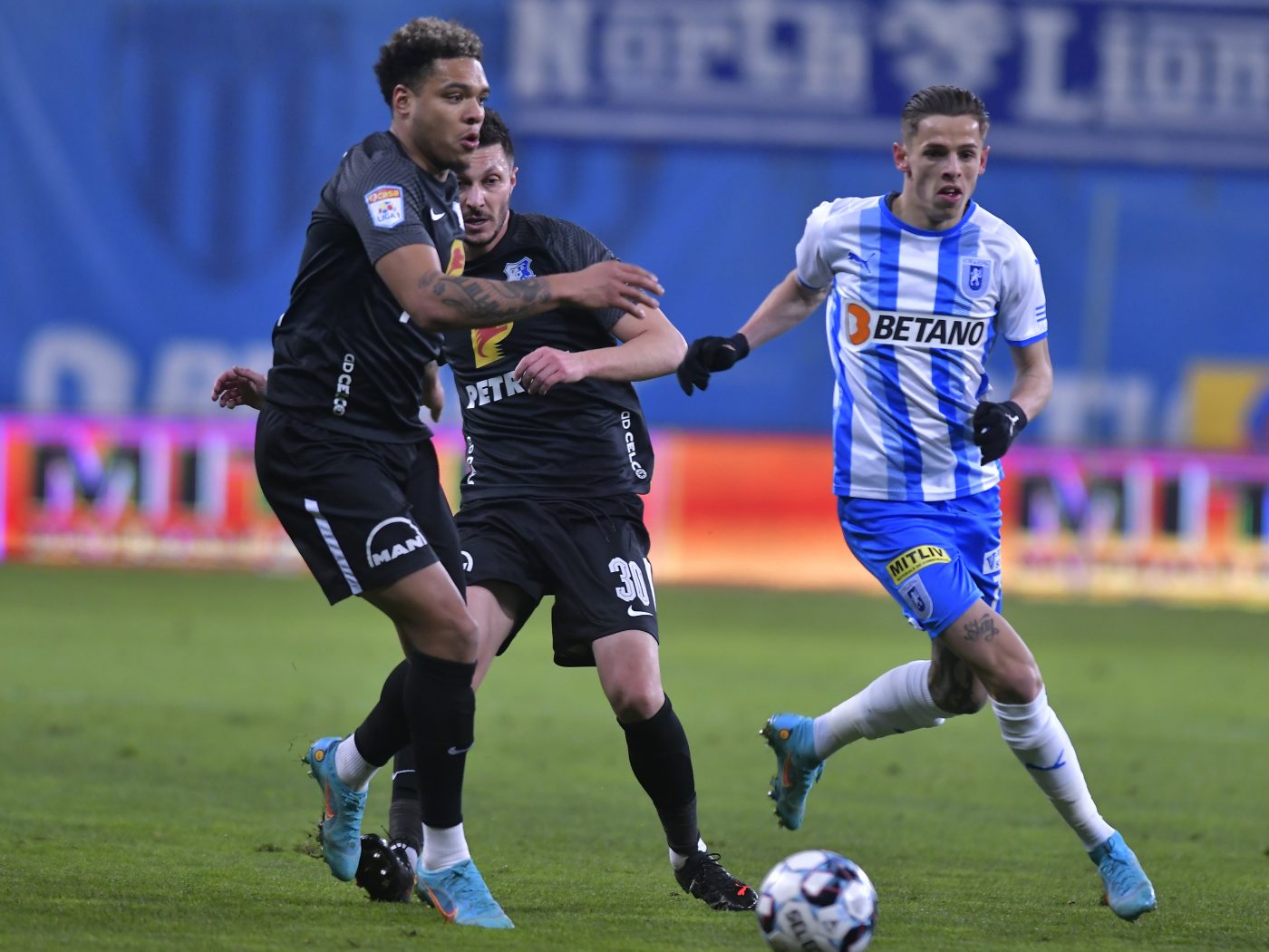 Universitatea Craiova – Farul 1-0, Live Video Online. Pap marchează în derby-ul din Bănie
