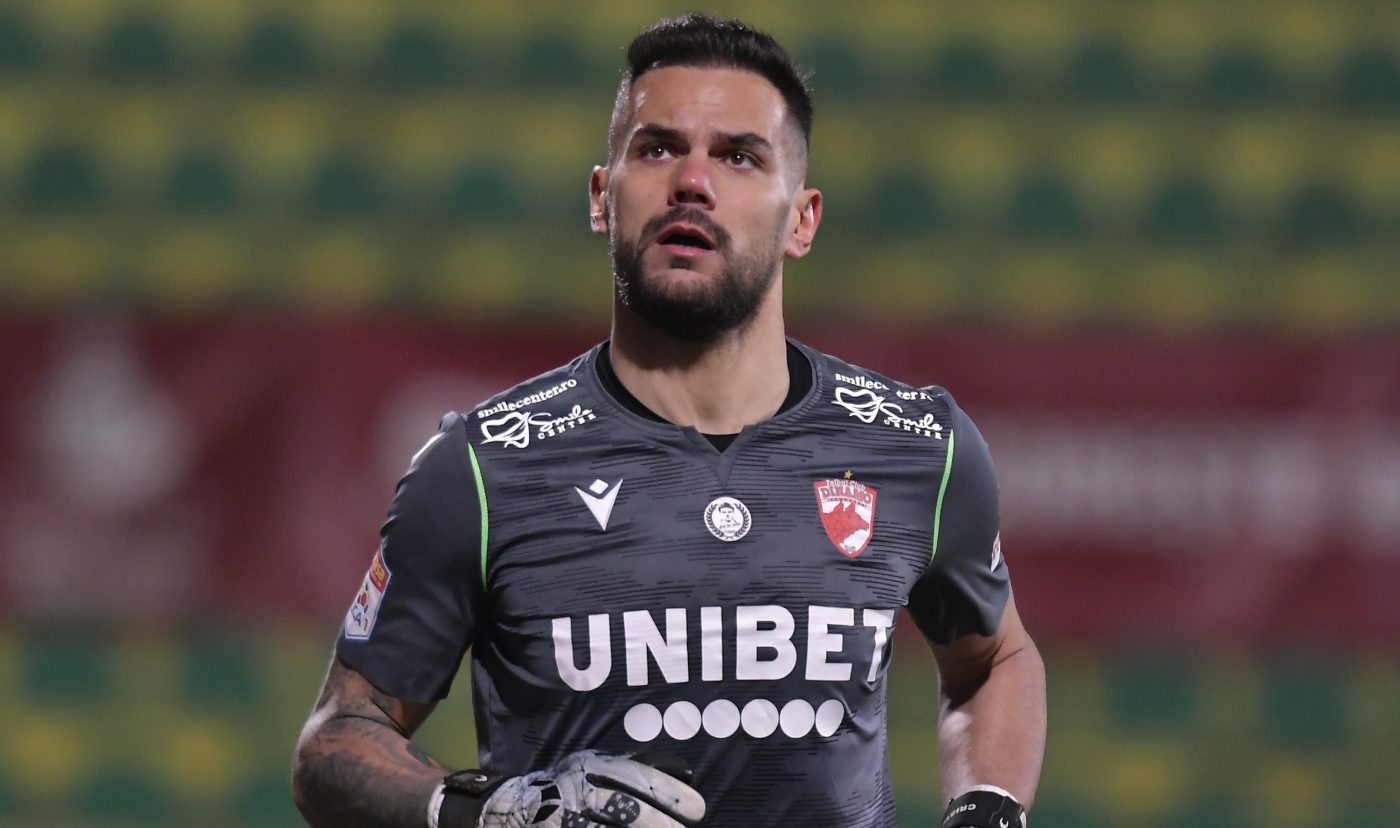 Cornel Dinu l-a spulberat pe portarul lui Dinamo, după gafa din derby-ul cu Rapid: „Acest Figurando este adus pe baza analizei cu stetoscopul ruginit al doctorului Mureșan”