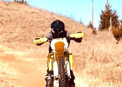 Cum arată Dylan, fiul Nadiei Comăneci și al lui Bart Conner? E pasionat de sporturile cu motor! S-a dat deja cu mașina de curse pe circuit | SPECIAL