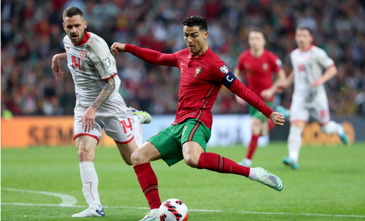 Cristiano Ronaldo, calificare fără emoții cu naționala Portugaliei la Campionatul Mondial! Vis spulberat pentru Ibrahimovic și Suedia, după victoria Poloniei lui Lewandowski | VIDEO