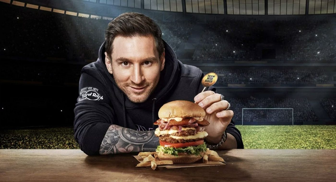 Un celebru lanț de restaurante a lansat „burgerul Messi”, inspirat de superstarul argentinian al celor de la PSG!