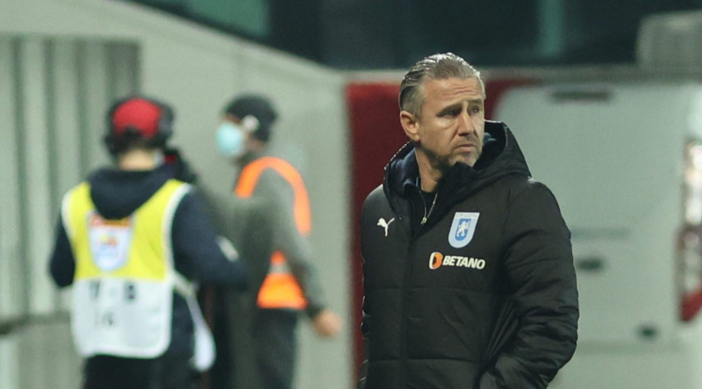 Reghecampf și-a pus jucătorii la zid! Ce l-a enervat la culme pe antrenorul Universității Craiova după eșecul cu FC Voluntari: „Nu avem cum să jucăm aşa! E greu când faci cadouri”