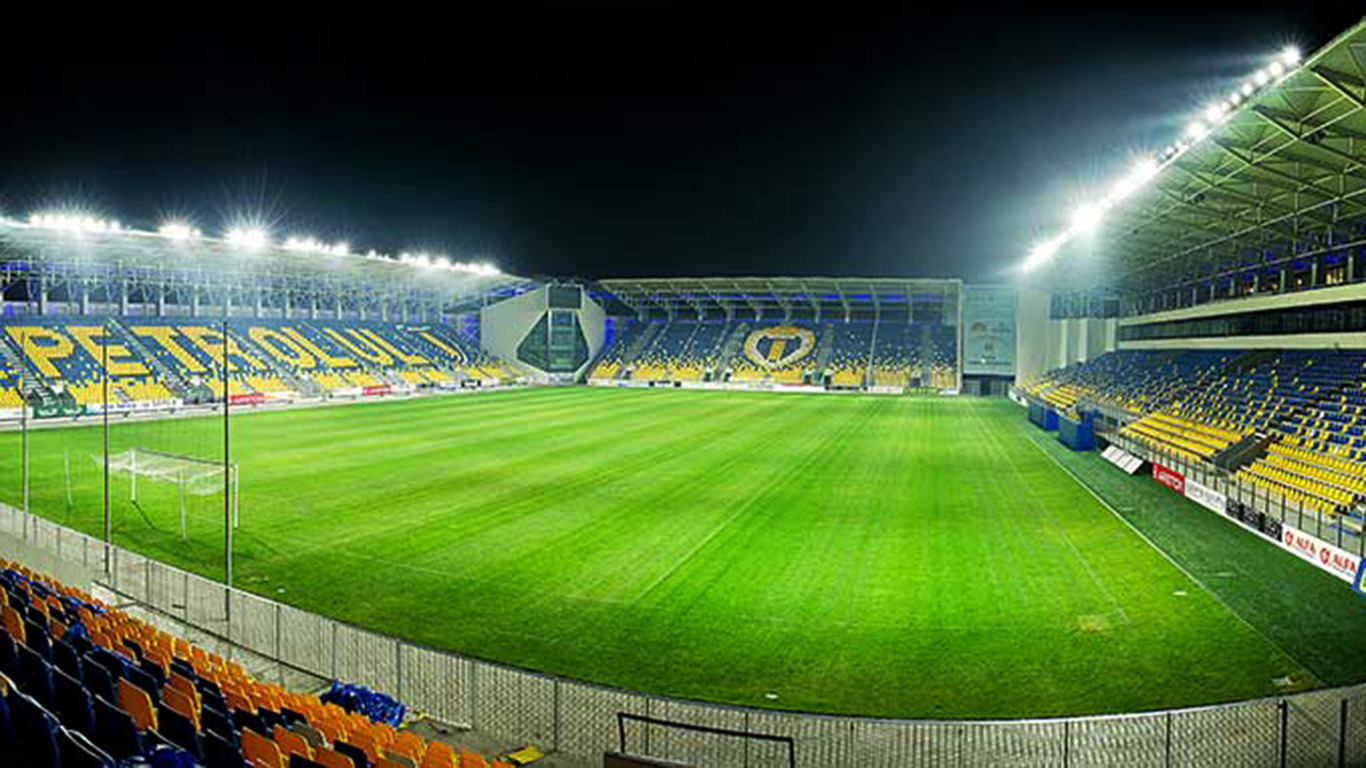 Stadionul “Ilie Oană” va avea o nouă instalaţiei de nocturnă, ”una performantă, adaptată noilor tehnologii led”. Arena, certificată pentru următorii doi ani