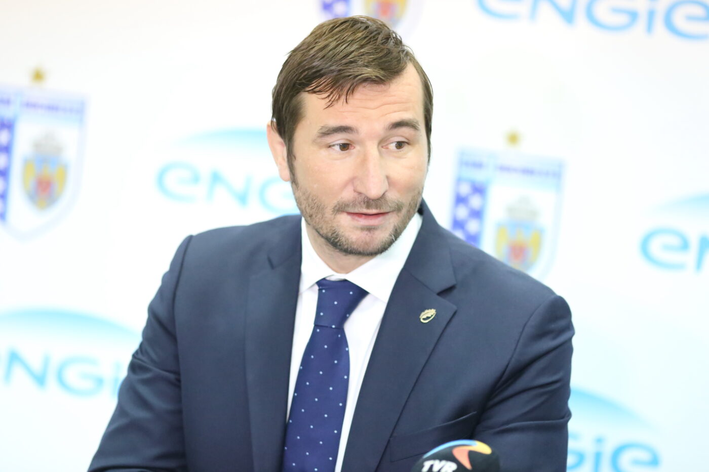 Atac devastator al unui fost mare fotbalist la adresa lui Alin Petrache și a Federației Române de Rugby: „Ți-a dat tac-tu stadionul ție? N-ai dat 5 bani, cine ești tu, bă, băiatule?”