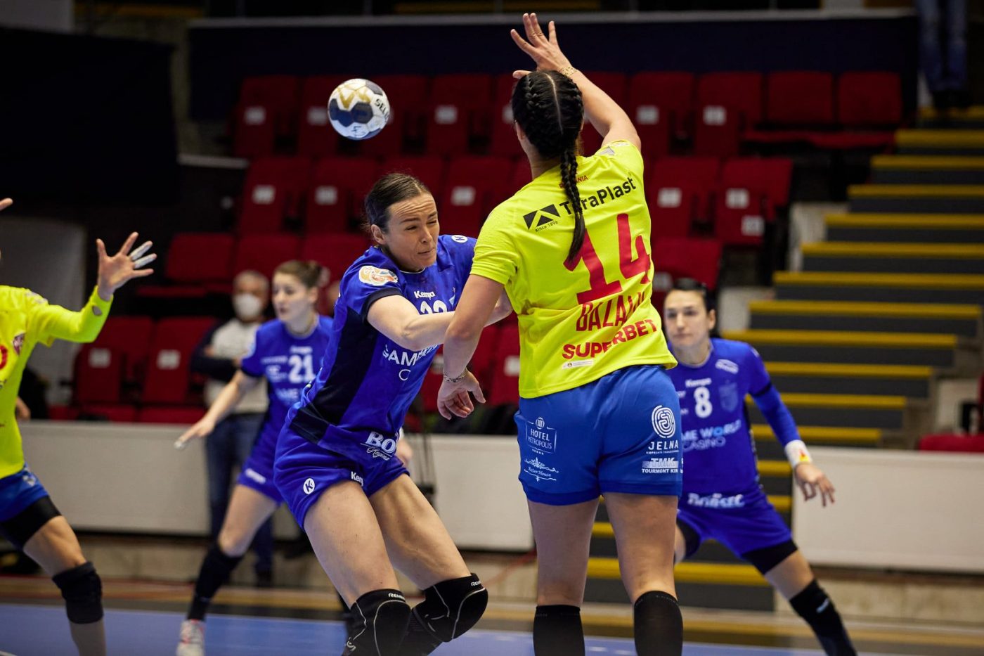 Gloria Bistrița – CSM București, capul de afiș al sferturilor de finală a Cupei României la handbal feminin!