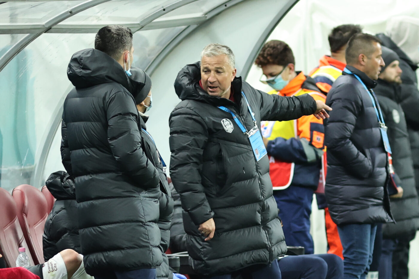CFR Cluj, prima reacție după scandalul dintre Dan Petrescu și Gabriel Debeljuh. „Se întâmplă la orice club! O face și Hagi, l-am văzut!”