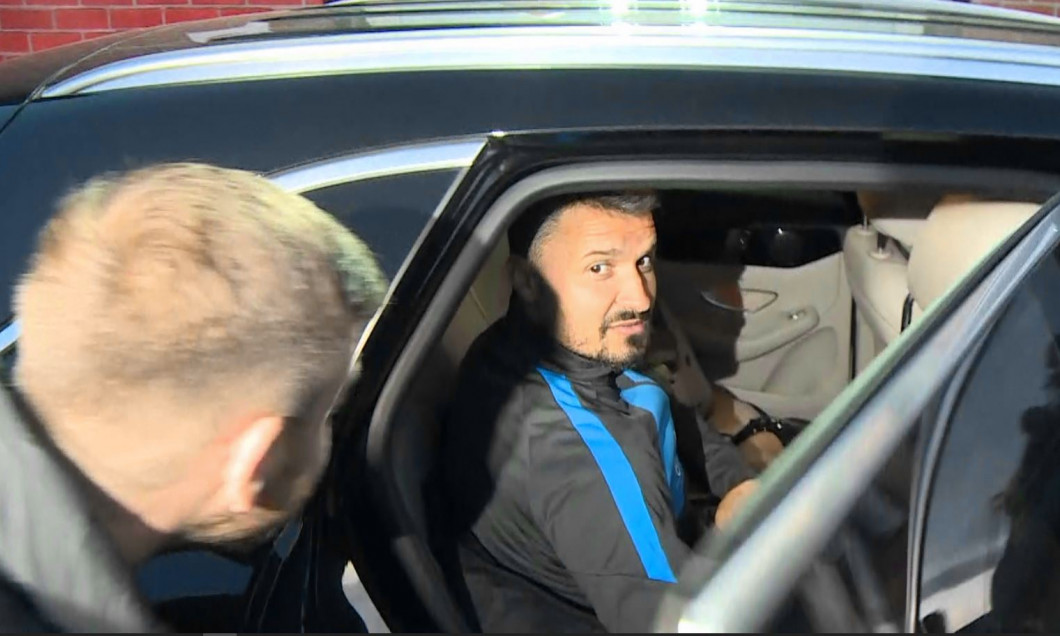 Constantin Budescu, pus pe glume după accidentarea gravă suferită în FC Voluntari – Farul. „Mă simt bine, mă duc la grătar!”