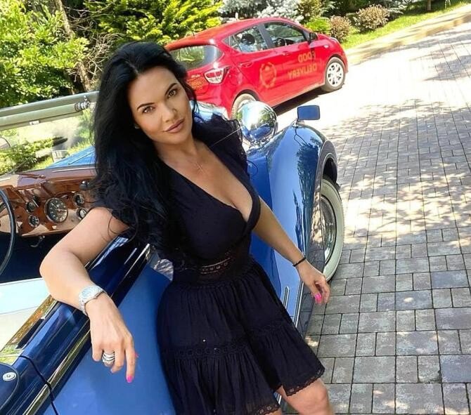 S-a rupt lanțul de iubire? Surpriza primită de Ioana Năstase de la un bărbat misterios. „Nu sunt de la Ilie! M-am împăcat cu situația dintre noi doi!” Cum a reacționat fostul jucător de tenis | FOTO