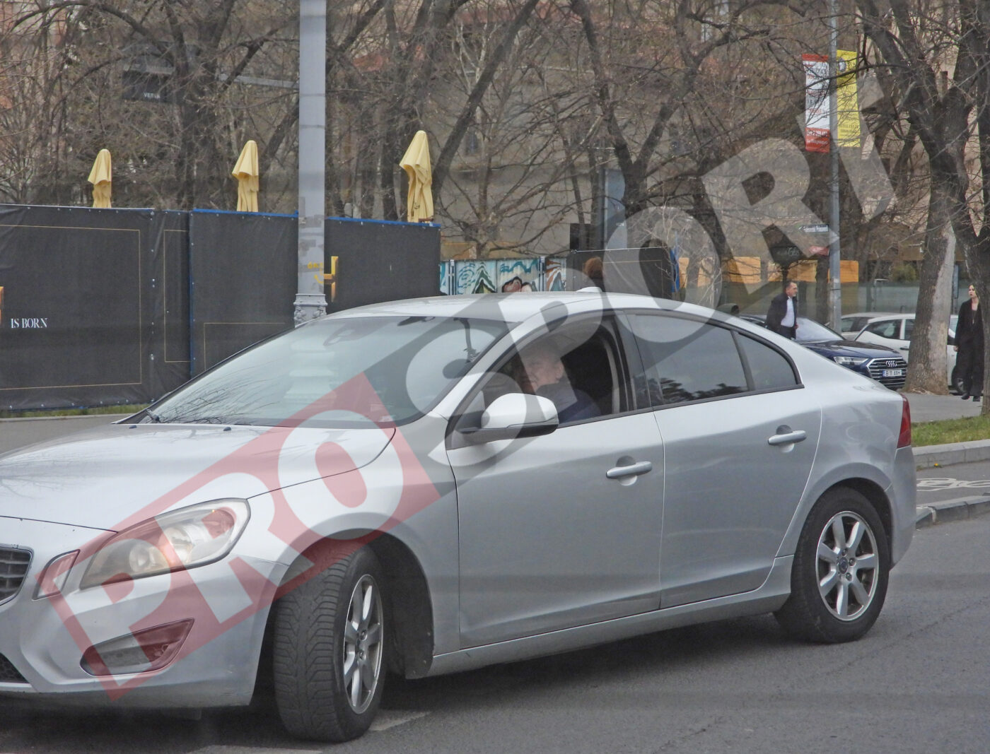 Dănuț Lupu a fentat legea! Cum a fost surprinsă legenda dinamovistă în traficul din București | VIDEO+FOTO EXCLUSIV