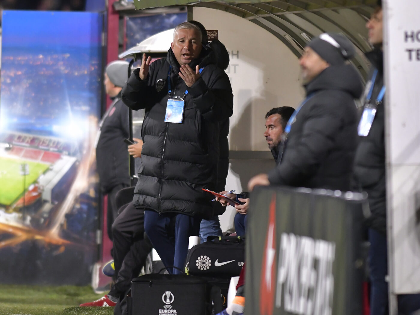 Dan Petrescu, atac la adresa „centralului” Istvan Kovacs după CFR Cluj – FCSB 0-1. „Arbitrul a decis meciul! Titlul se decide în ultimul meci”