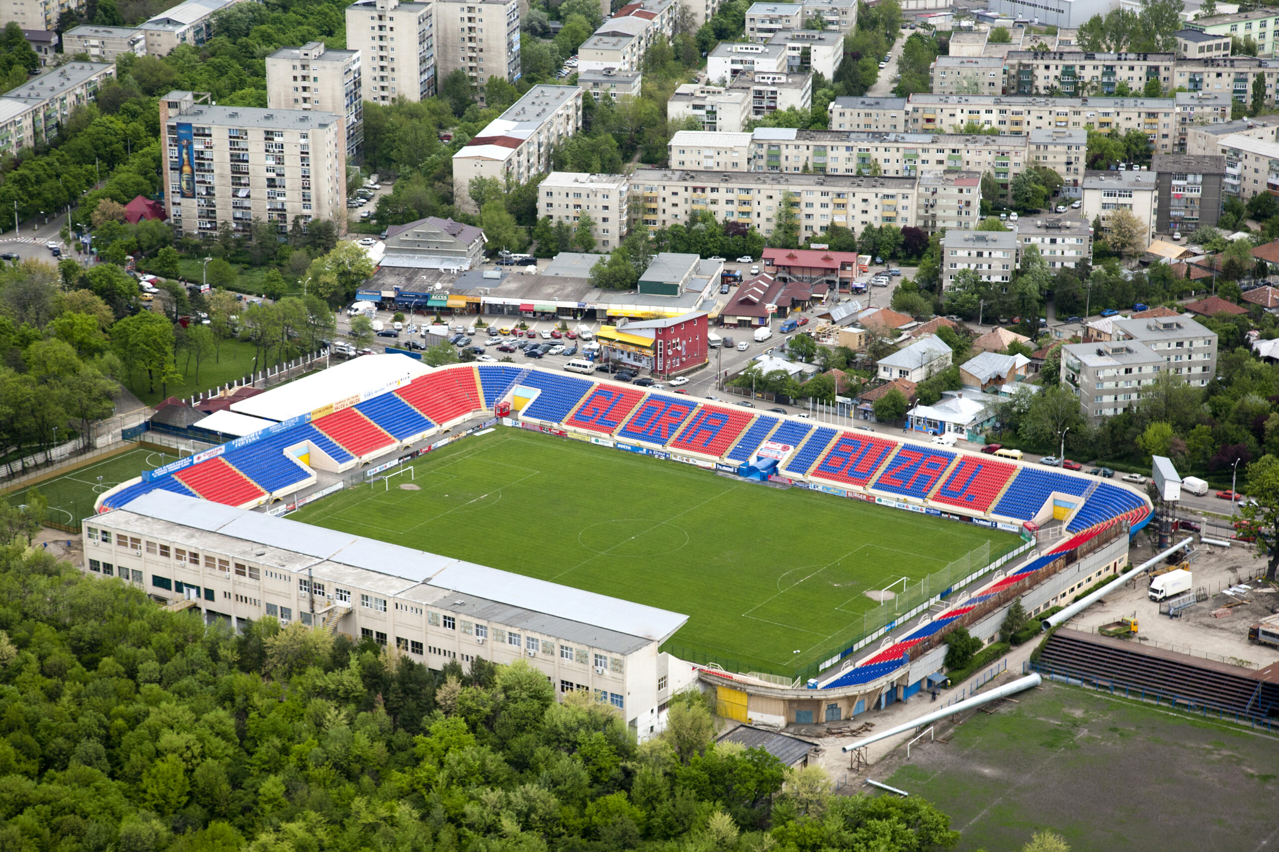 De-ce-au-ales-oficialii-lui-FCSB-sa-joace-la-Buzau-derby-ul-cu-CFR-Cluj-4-scaled.jpg