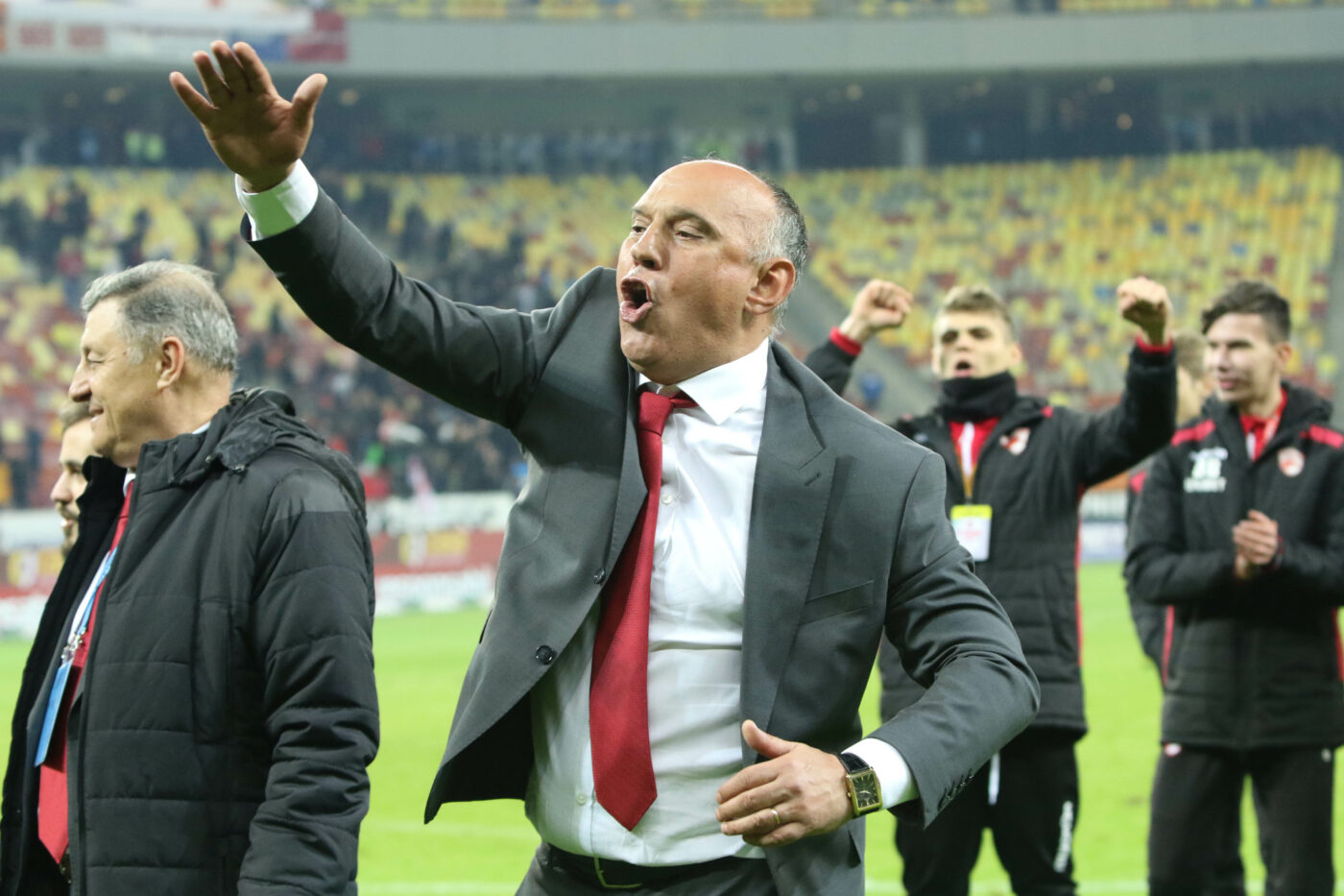 Florin Prunea îl contrează pe Ionel Dănciulescu: „Nu cred că este momentul în care să aruncăm cu pietre în Dinamo” 