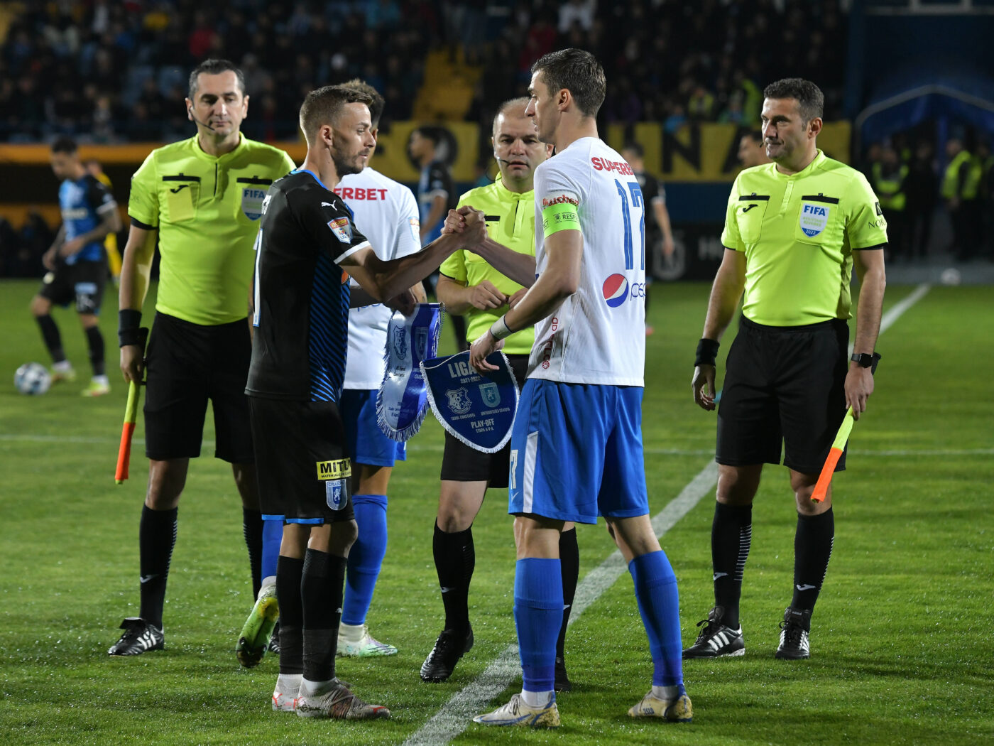 Universitatea Craiova – Farul Constanța 3-1. Ultimul test al oltenilor înainte de barajul pentru Europa. Baiaram înscrie superb golul trei al oltenilor